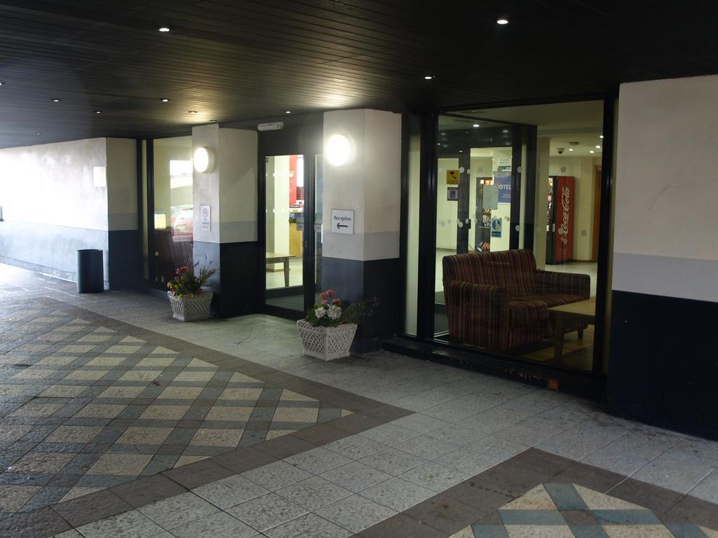 247Hotel.Com Oldham Kültér fotó